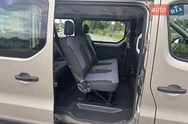 Минивэн Opel Vivaro 2015 в 