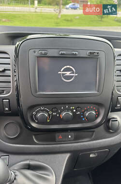 Минивэн Opel Vivaro 2015 в 
