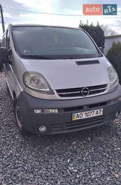 Грузовой фургон Opel Vivaro 2005 в Иршаве