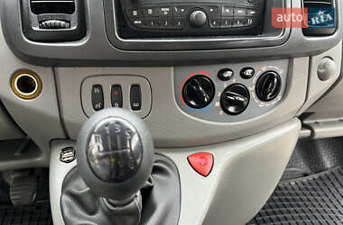 Мінівен Opel Vivaro 2013 в 