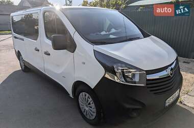 Минивэн Opel Vivaro 2016 в 