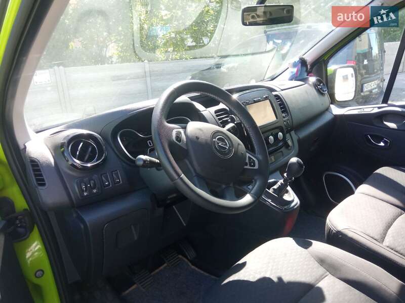 Мінівен Opel Vivaro 2017 в Вінниці