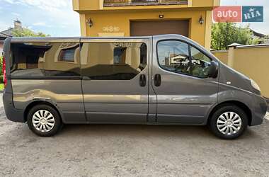 Мінівен Opel Vivaro 2013 в 