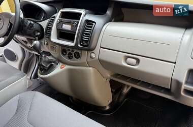Мінівен Opel Vivaro 2013 в 
