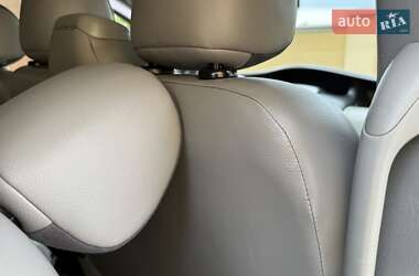 Мінівен Opel Vivaro 2013 в 