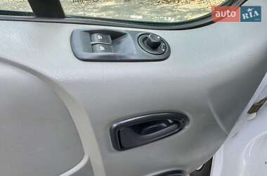 Минивэн Opel Vivaro 2005 в 