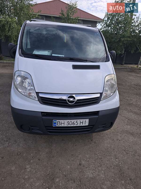 Мінівен Opel Vivaro 2006 в Одесі