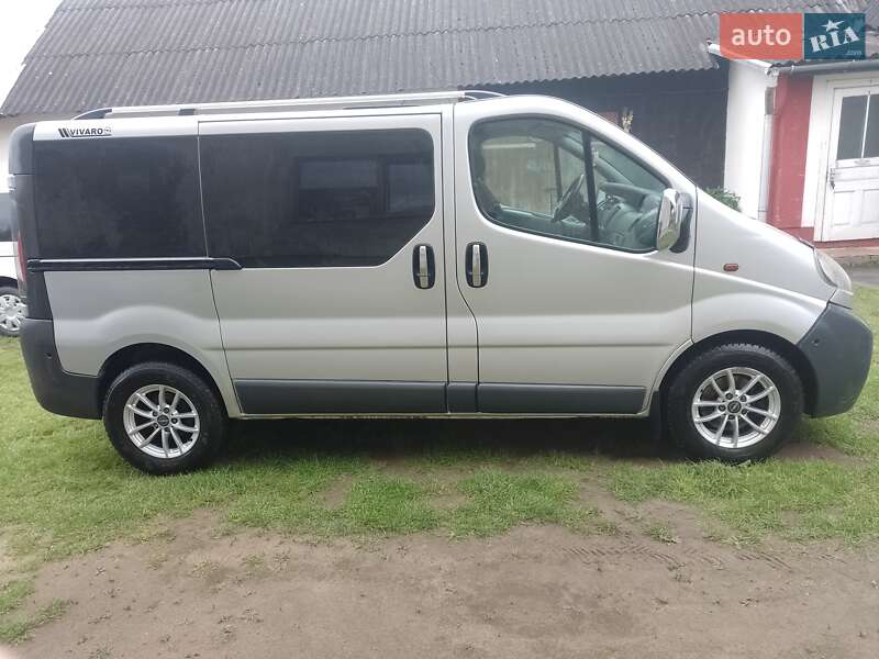 Минивэн Opel Vivaro 2005 в Мостиске