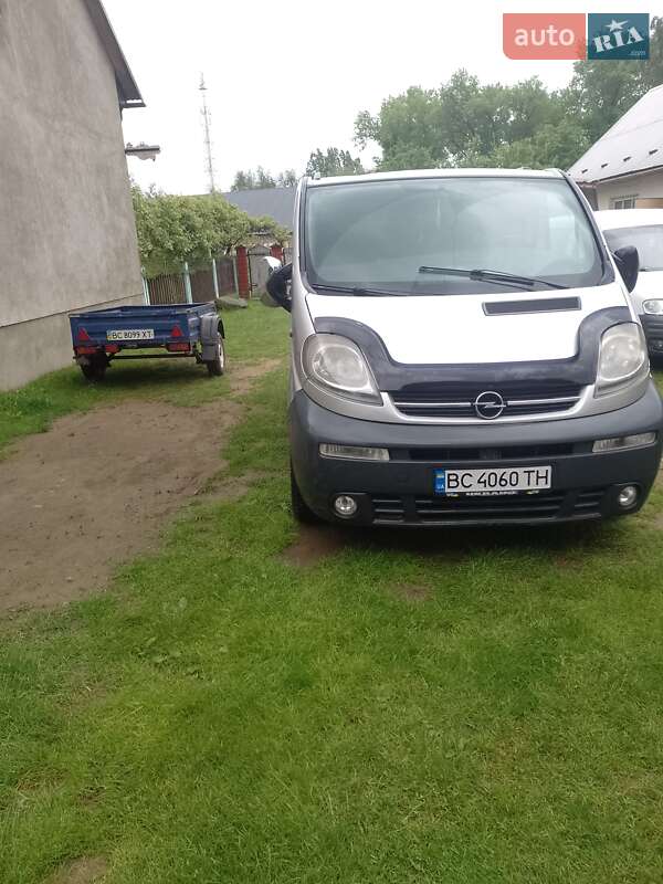 Минивэн Opel Vivaro 2005 в Мостиске