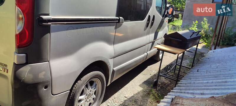 Минивэн Opel Vivaro 2007 в Черновцах