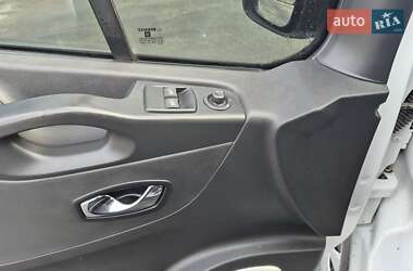 Мінівен Opel Vivaro 2015 в 