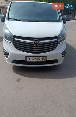 Вантажопасажирський фургон Opel Vivaro 2016 в Лубнах