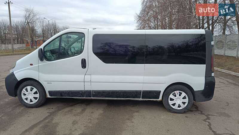 Мінівен Opel Vivaro 2003 в Солоному