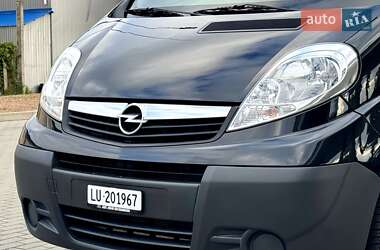 Минивэн Opel Vivaro 2012 в 