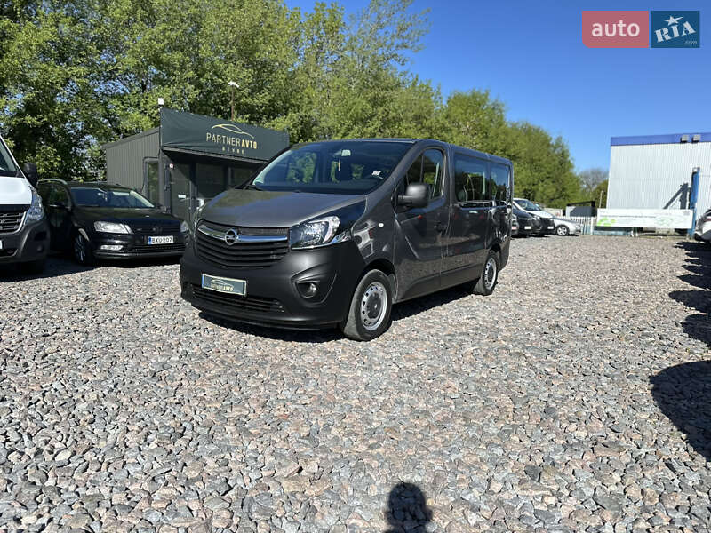Мінівен Opel Vivaro 2015 в 