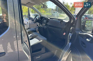 Мінівен Opel Vivaro 2015 в 