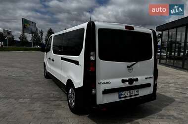 Мінівен Opel Vivaro 2016 в 
