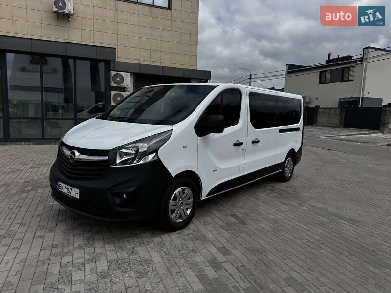 Мінівен Opel Vivaro 2016 в 
