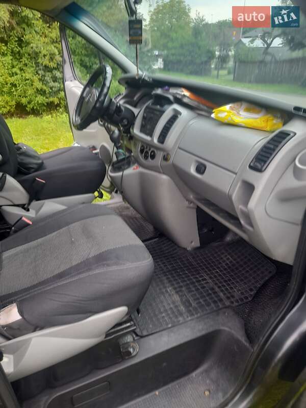 Мінівен Opel Vivaro 2005 в Мостиській