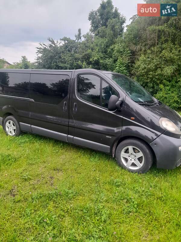 Мінівен Opel Vivaro 2005 в Мостиській