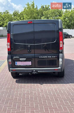 Минивэн Opel Vivaro 2011 в 