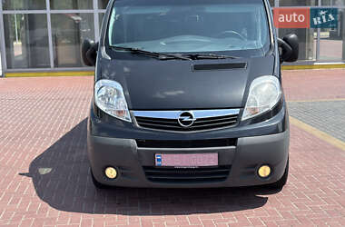 Минивэн Opel Vivaro 2011 в 
