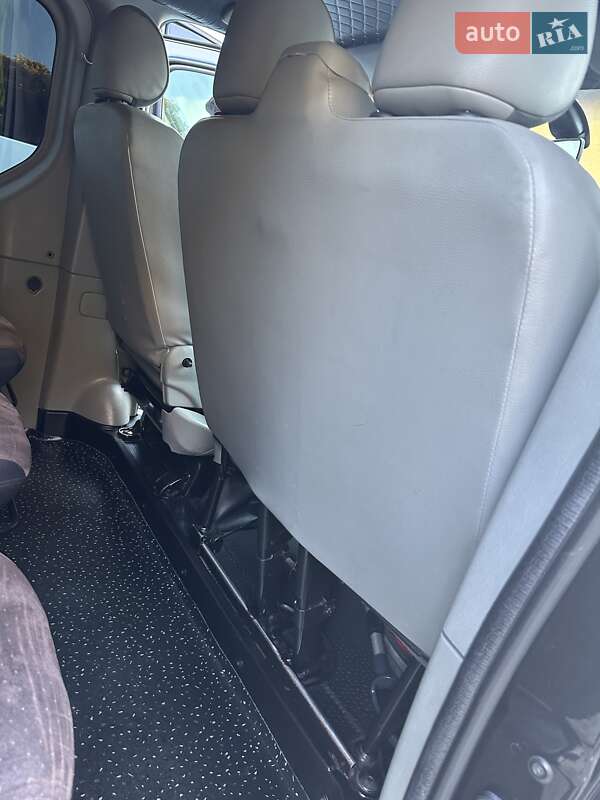 Минивэн Opel Vivaro 2010 в Чорткове