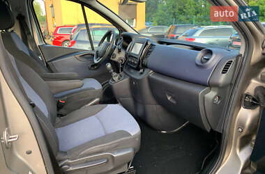 Минивэн Opel Vivaro 2016 в 