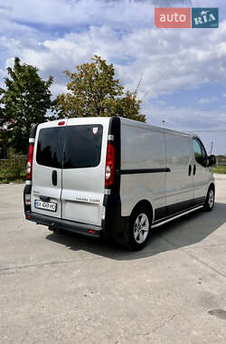 Минивэн Opel Vivaro 2012 в 