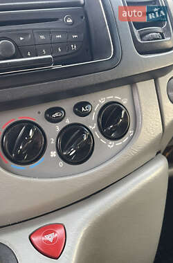 Мінівен Opel Vivaro 2013 в 