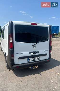 Минивэн Opel Vivaro 2015 в 