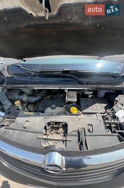 Минивэн Opel Vivaro 2015 в 