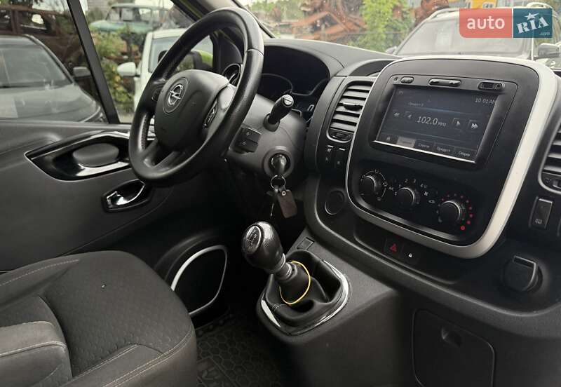 Минивэн Opel Vivaro 2015 в Харькове