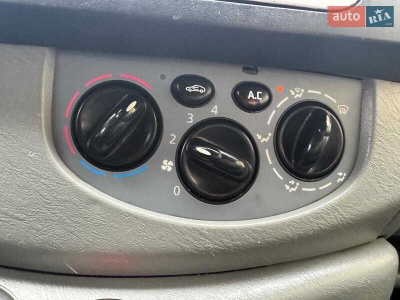 Мінівен Opel Vivaro 2014 в Самборі