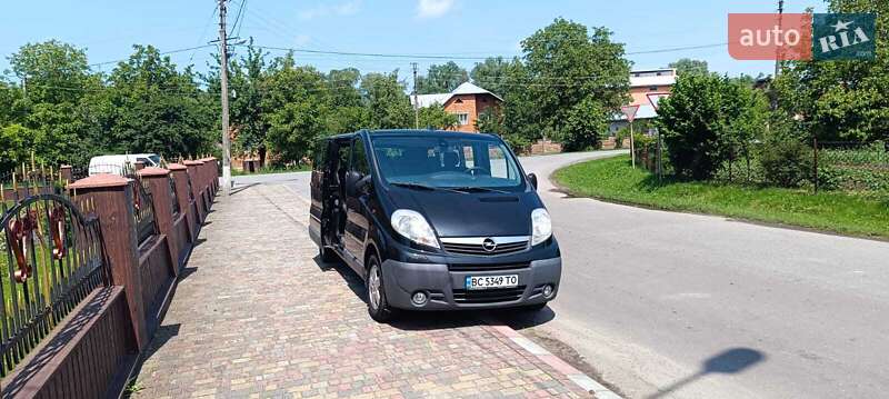 Мінівен Opel Vivaro 2014 в Самборі