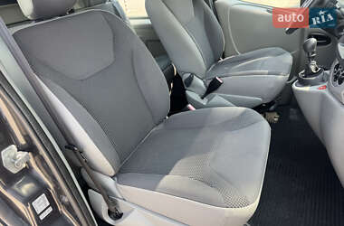 Мінівен Opel Vivaro 2013 в 