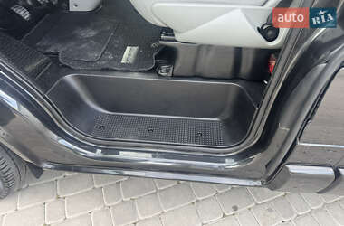 Мінівен Opel Vivaro 2013 в 
