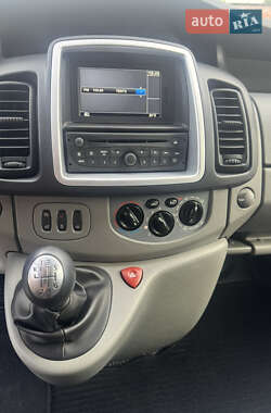 Мінівен Opel Vivaro 2013 в 