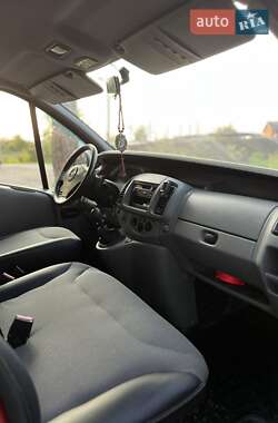 Минивэн Opel Vivaro 2006 в 