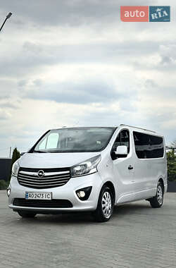 Мінівен Opel Vivaro 2015 в Хусті