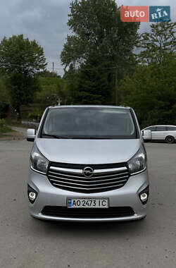 Минивэн Opel Vivaro 2015 в 