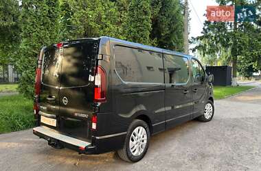 Минивэн Opel Vivaro 2016 в 