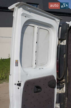 Мінівен Opel Vivaro 2005 в 