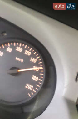 Мінівен Opel Vivaro 2005 в 