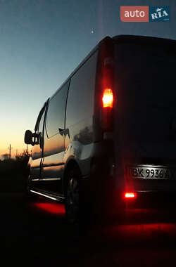 Мінівен Opel Vivaro 2005 в 