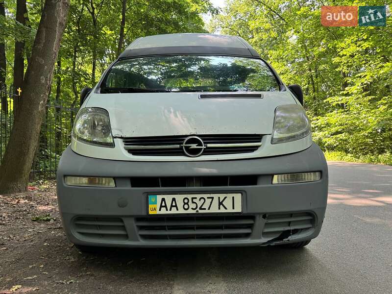 Мінівен Opel Vivaro 2003 в Києві