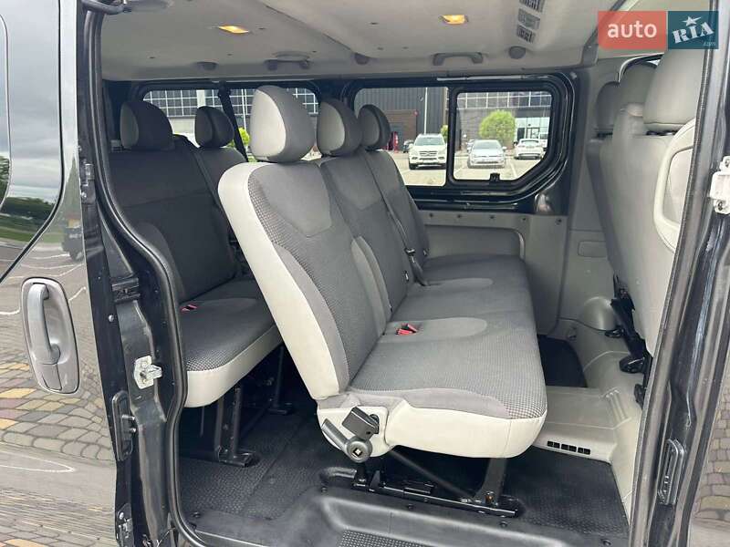 Мінівен Opel Vivaro 2013 в Луцьку