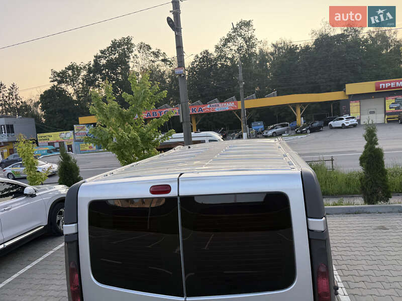 Минивэн Opel Vivaro 2006 в Тернополе