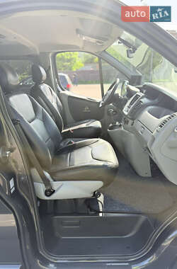 Минивэн Opel Vivaro 2012 в 