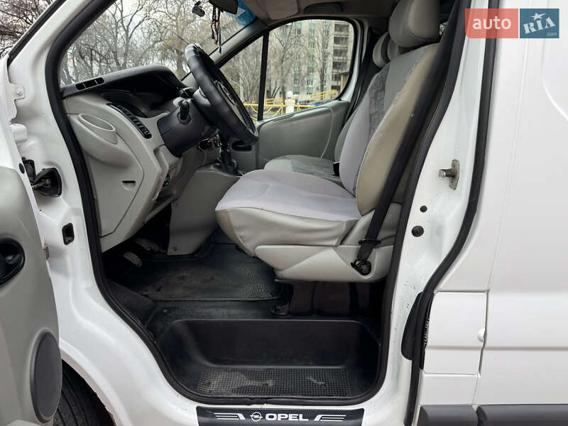 Грузовой фургон Opel Vivaro 2004 в Харькове